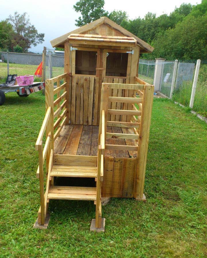 upcycled pallet kids playhouse
