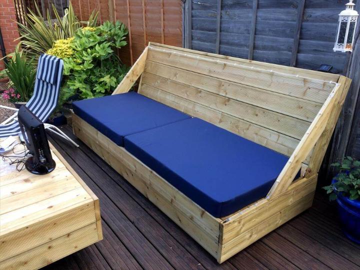 recycled pallet blue cushioned deck sofa