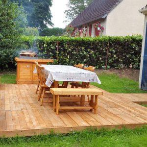 wooden pallet bbq table and deck