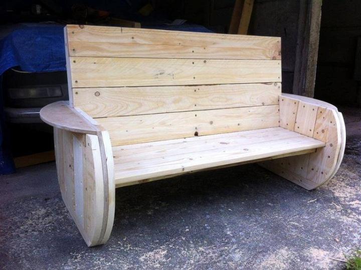 Pallet Garden Bench - DIY - Easy Pallet Ideas