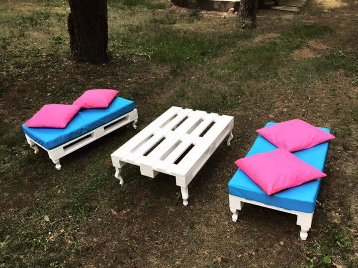 low pallet bench and coffee table set