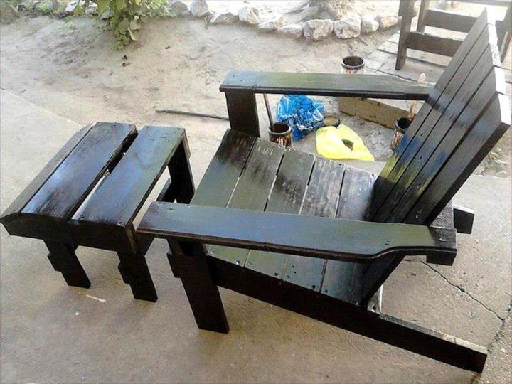 diy pallet Adirondack chair with table