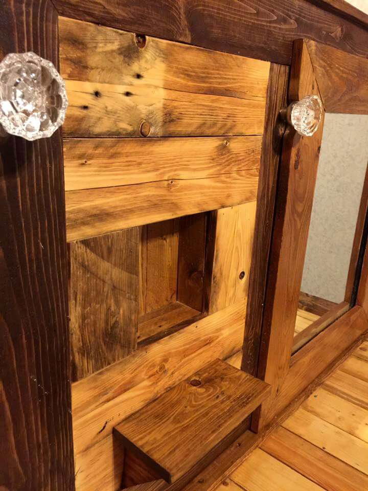 Rustic Pallet Vanity With Stool Easy Pallet Ideas