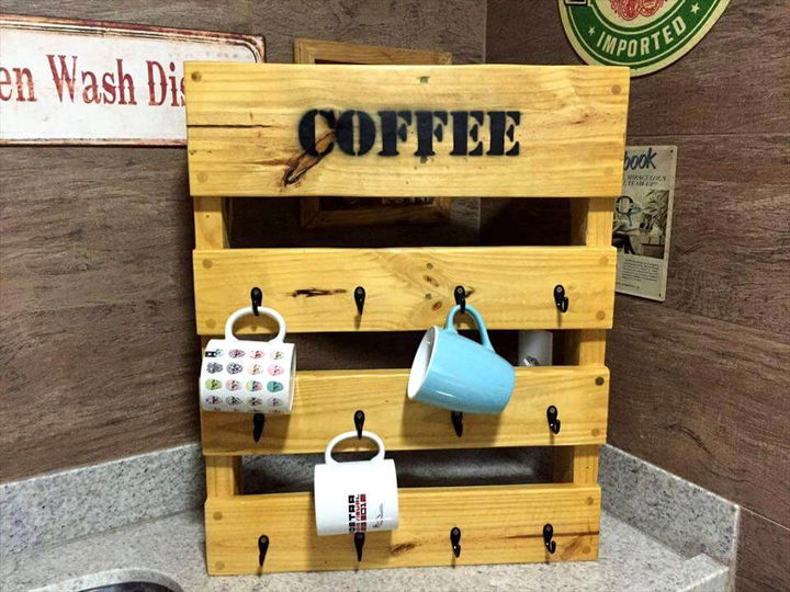 diy wooden pallet coffee mug rack