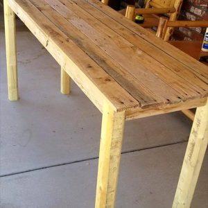 sturdy yet low-cost pallet entryway table