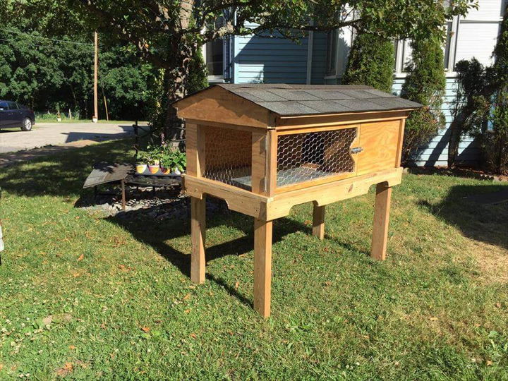 Upcycled Pallet Rabbit Hutch / Bunny Hutch - Easy Pallet Ideas