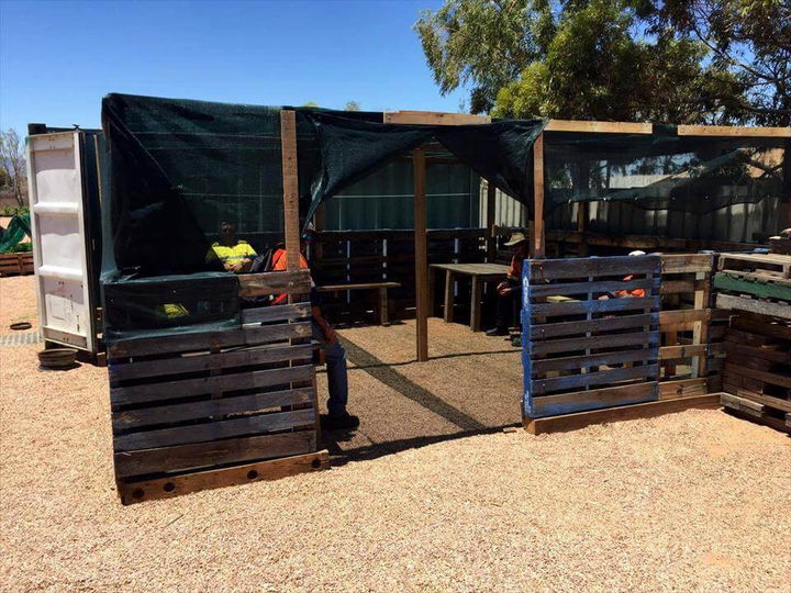 Green House Made with Pallets - Easy Pallet Ideas