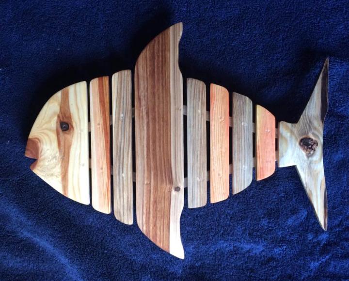 wooden pallet fish trivet