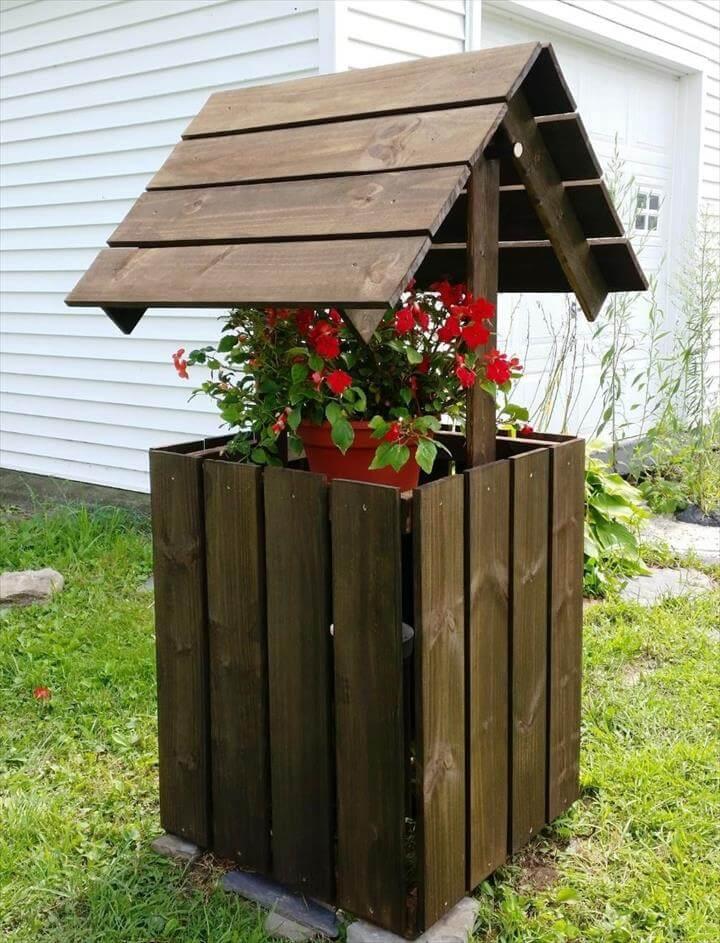 recycled pallet garden wishing well