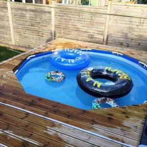 Recycled pallet garden pool