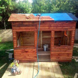 repurposed pallet clubhouse or playhouse for kids