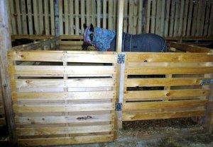 Pallet Horse Stable / Shelter - Easy Pallet Ideas