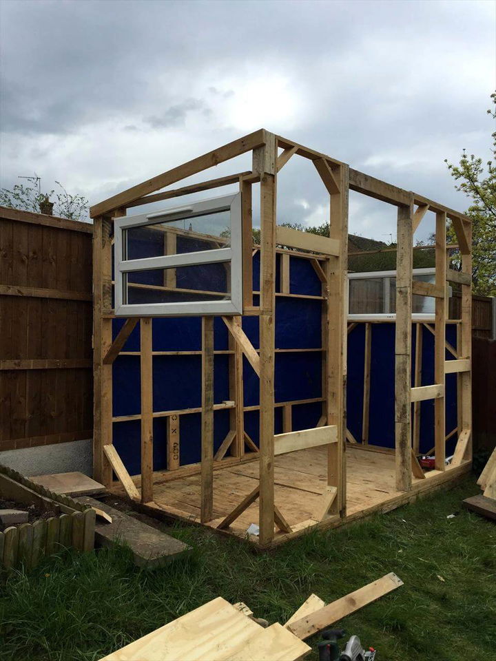 how to build a pallet shed - step by step - easy pallet ideas