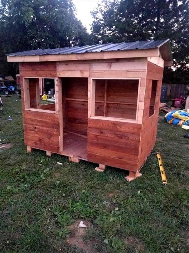 clubhouse or playhouse made of pallets