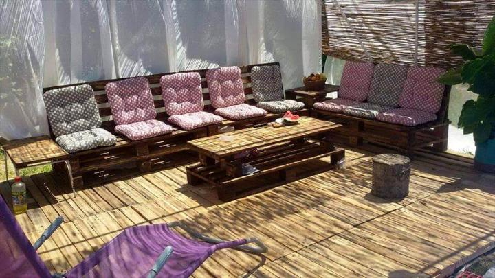 low-cost pallet deck and furniture project