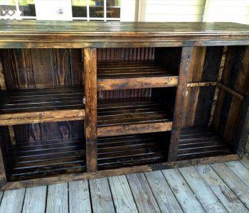 Recycled pallet entertainment center