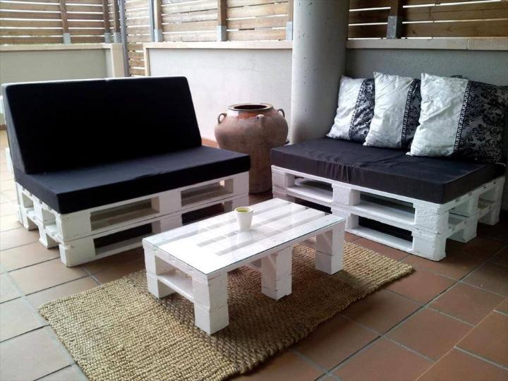 white painted pallet sitting furniture set with black cushion