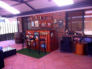 Handmade Pallet Bar - Easy Pallet Ideas