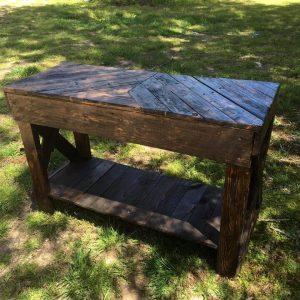 chevron sofa table made of pallets
