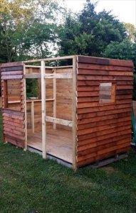 DIY Pallet Playhouse or Clubhouse - Easy Pallet Ideas