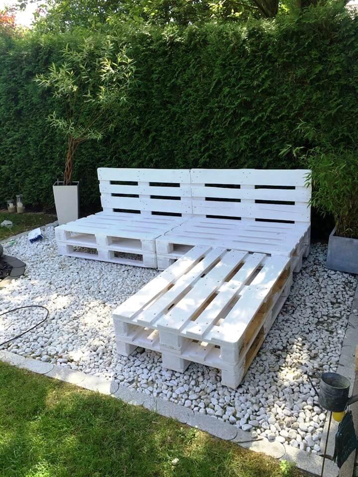 chic white painted pallet L-sofa frame