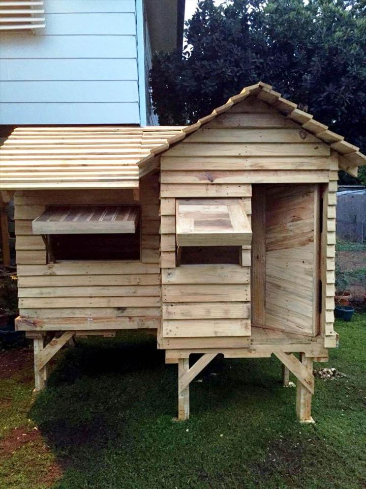 reclaimed wooden pallet cubby house