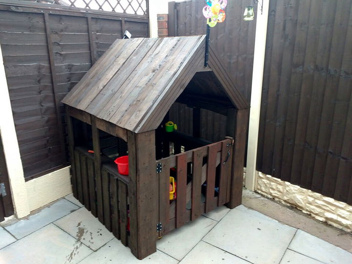 Diy Pallet Playhouse For Little Girl Easy Pallet Ideas