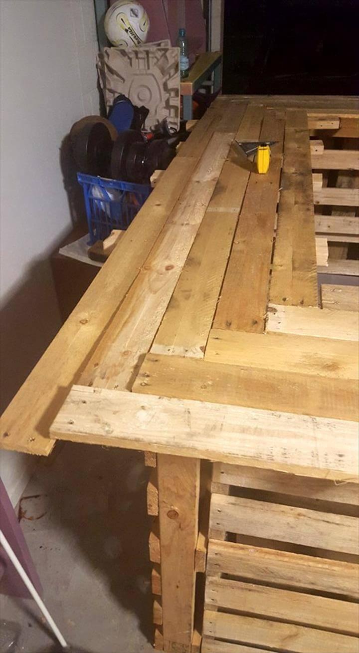 installing the top of pallet XL bar