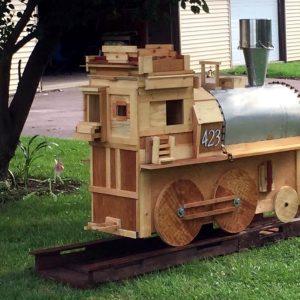 pallet garden train engine with railway track