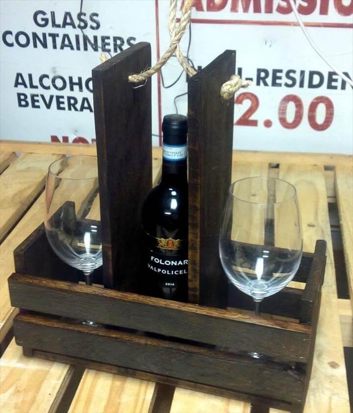 awesome pallet drink caddy with rope loop