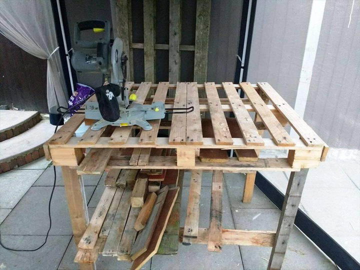 DIY Pallet Workbench - Easy Pallet Ideas