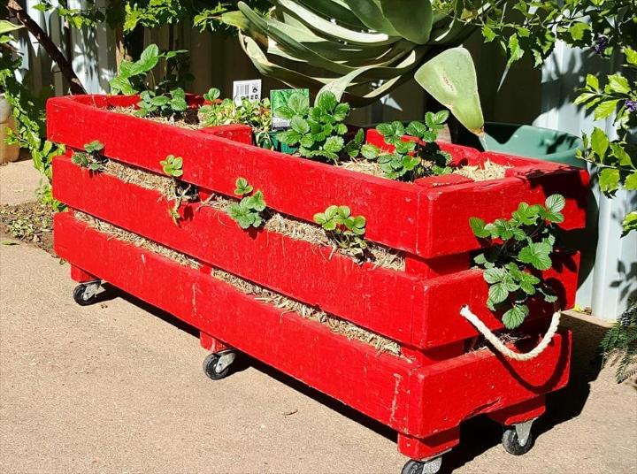 awesome wooden pallet strawberry planter box