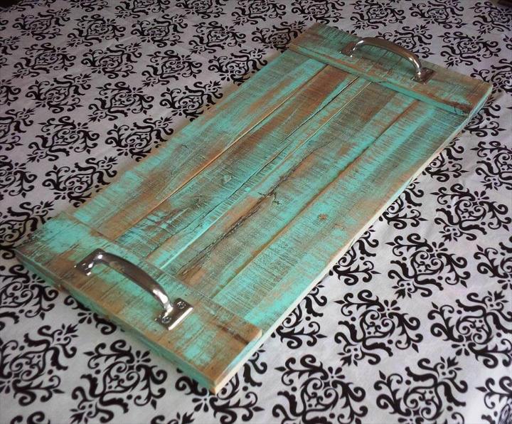 reclaimed pallet serving tray