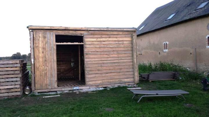 repurposed wooden pallet garden shed