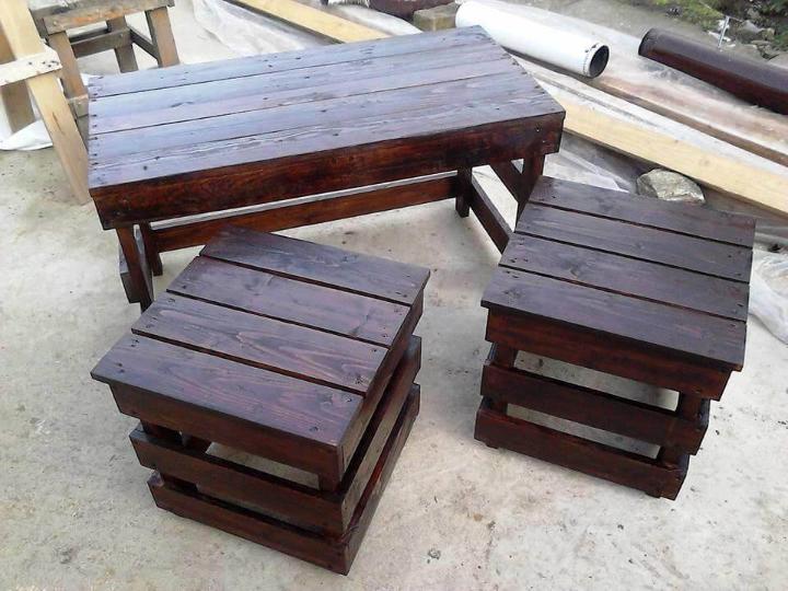 Pallet Coffee Table with Side Tables - Easy Pallet Ideas