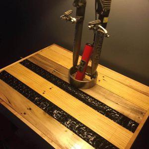 DIY bicycle tire and pallet stand for bicycle lamp