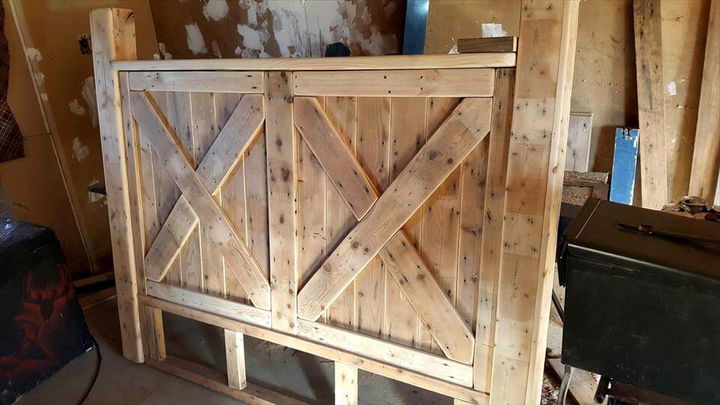 reclaimed pallet robust wooden bed with headboard and footboard