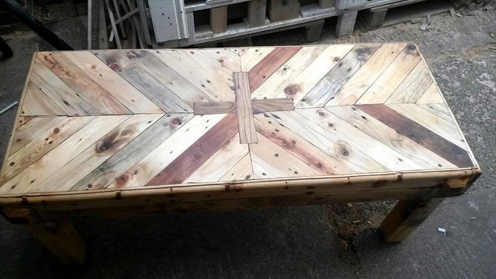 diy-pallet-chevron-coffee-table-with-plus-sign-inlay