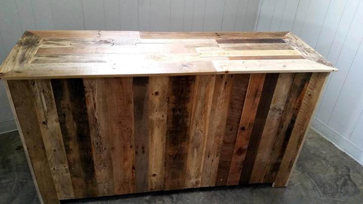 recycled pallet entertainment center