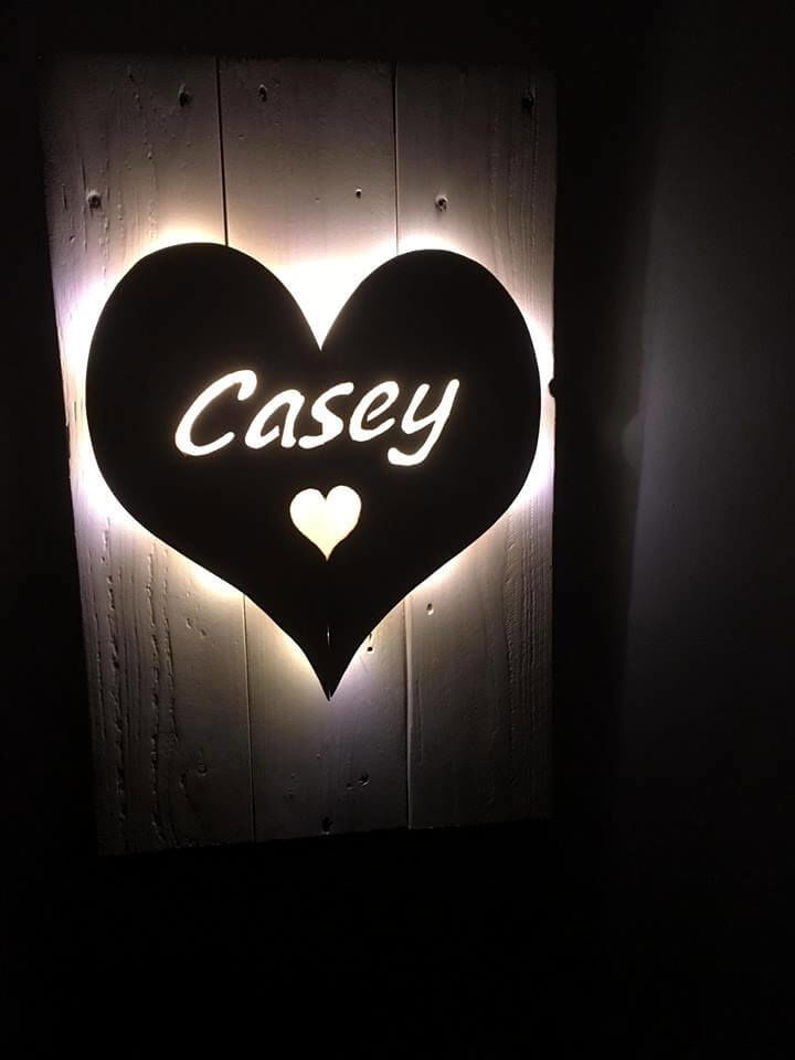 reclaimed pallet lighted heart love wall sign