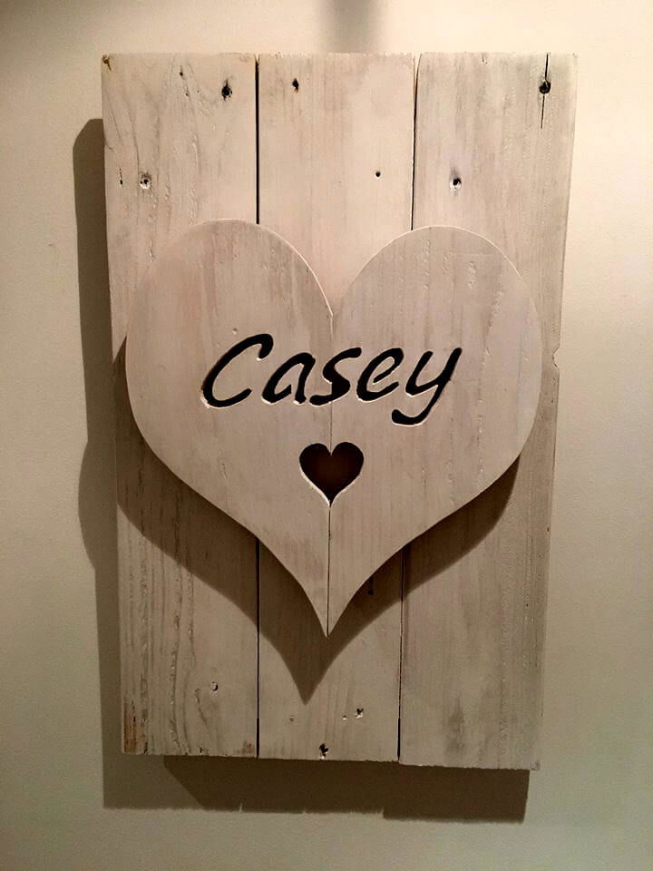 reclaimed pallet heart wall art with lights