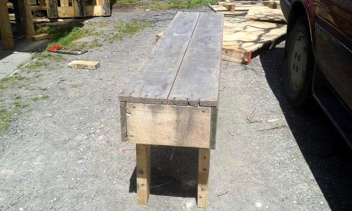 reclaimed rustic pallet bench