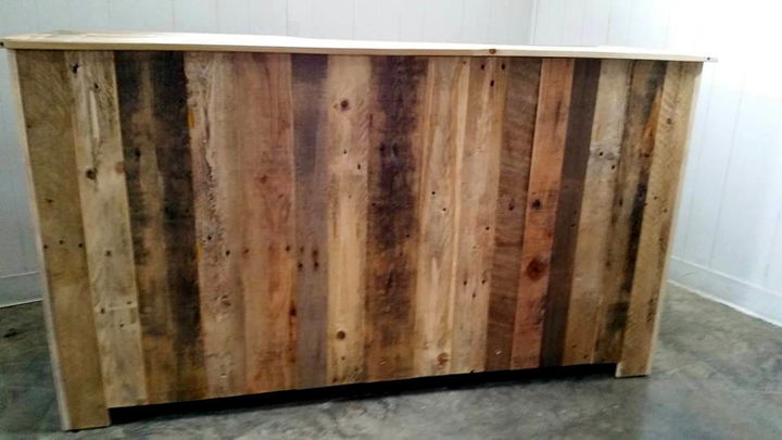 DIY Wooden Pallet Entertainment Center