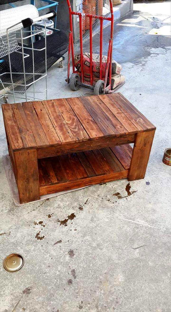 repurposed wooden pallet coffee table with inside storage space