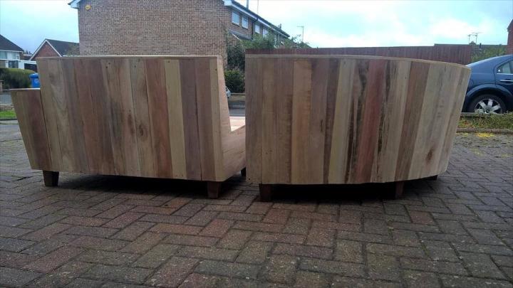 repurposed wooden pallet sofa