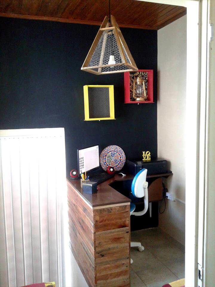 self-installed wooden pallet small home office