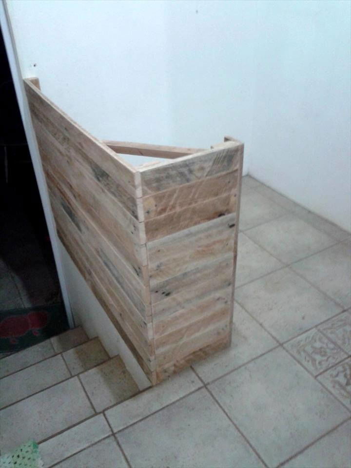 pallet corner computer desk installation