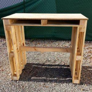 repurposed wooden pallet desk