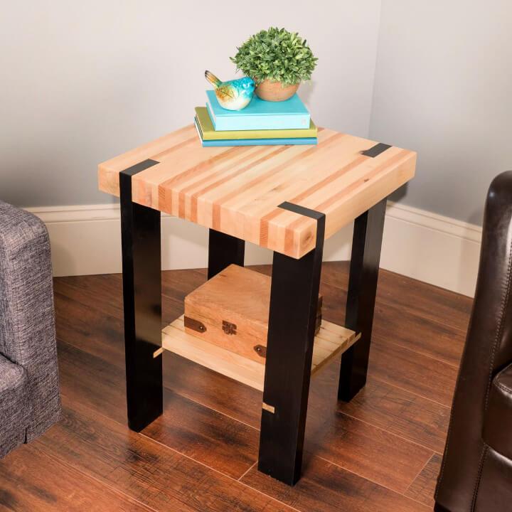 How to Build a Pallet Side Table 1