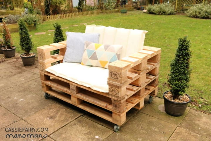 How to Make Pallet Chair